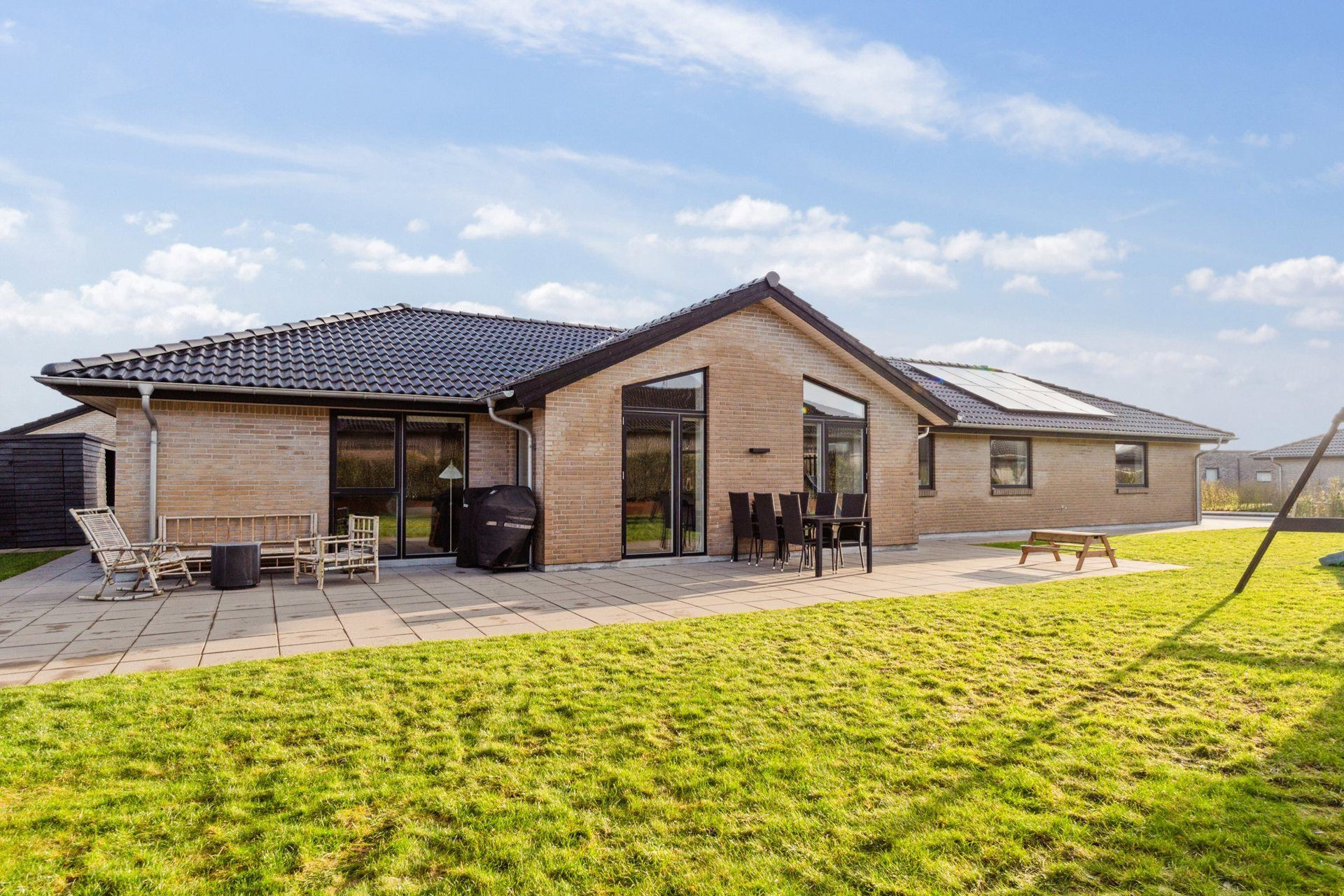 Luksusbolig netop kommet til salg i Klarup: Se hvad du skal smide for Klarups dyreste adresser her