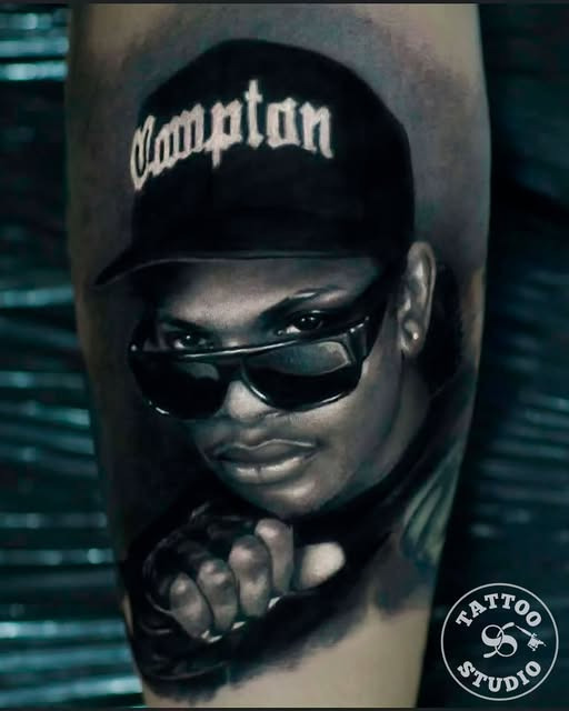 Tattoo Studio 96 Aarhus viser realistisk portrættatovering lavet af Raimo Martí