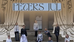 Oplev UngKlangs nyfortolkning af "Peters jul" på Charlottenlund Slot