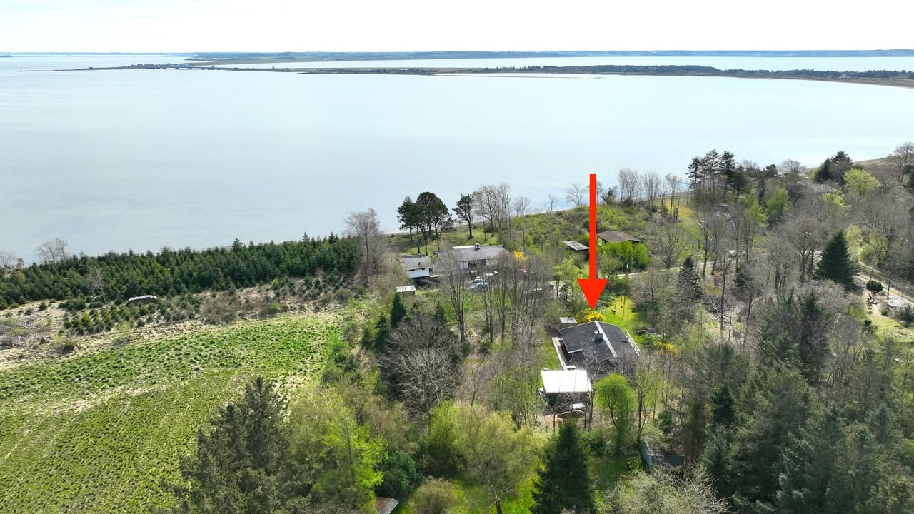Unik fjordperle på Thyholm: Renoveret sommerhus tæt ved Limfjorden