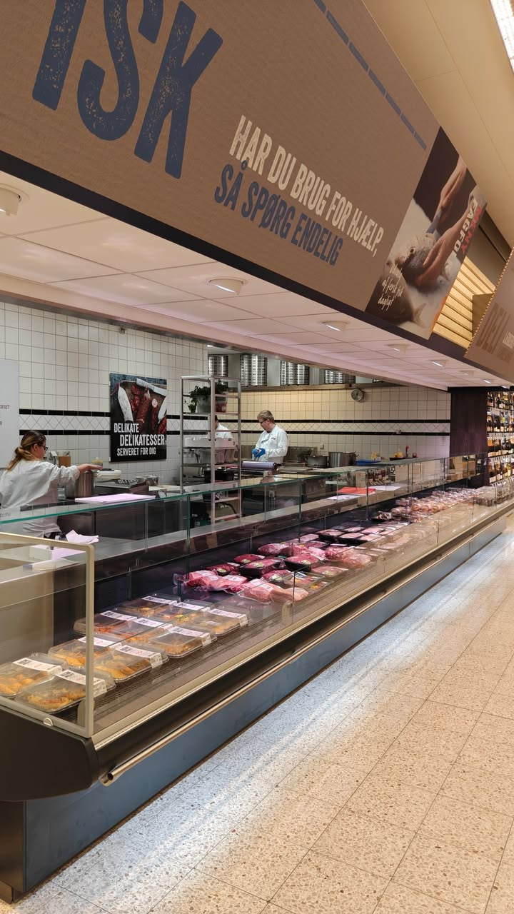 Meny Klarup introducerer ny disk i delikatesseafdelingen 