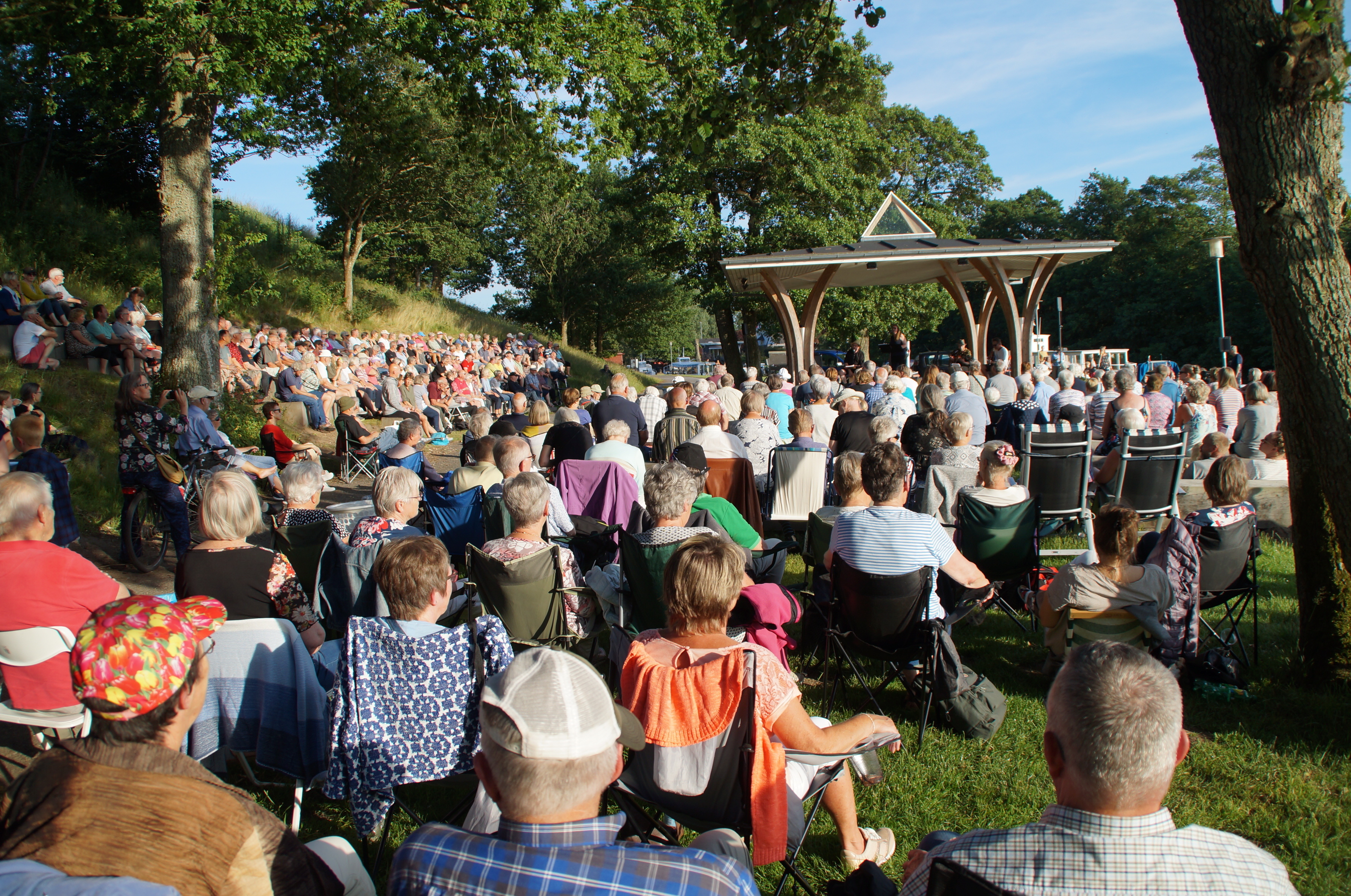 600 til havnekoncert i Ry