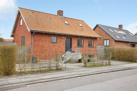 Espegårdsvej 14 og 9 andre boliger er kommet til salg denne uge i Viby J - se boligerne her.
