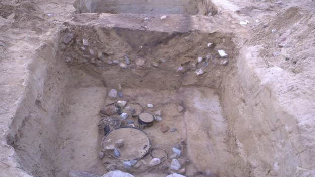 Åben udgravning på Holstebro Museum: 'Vi udgraver 2000 år gamle lerkar'