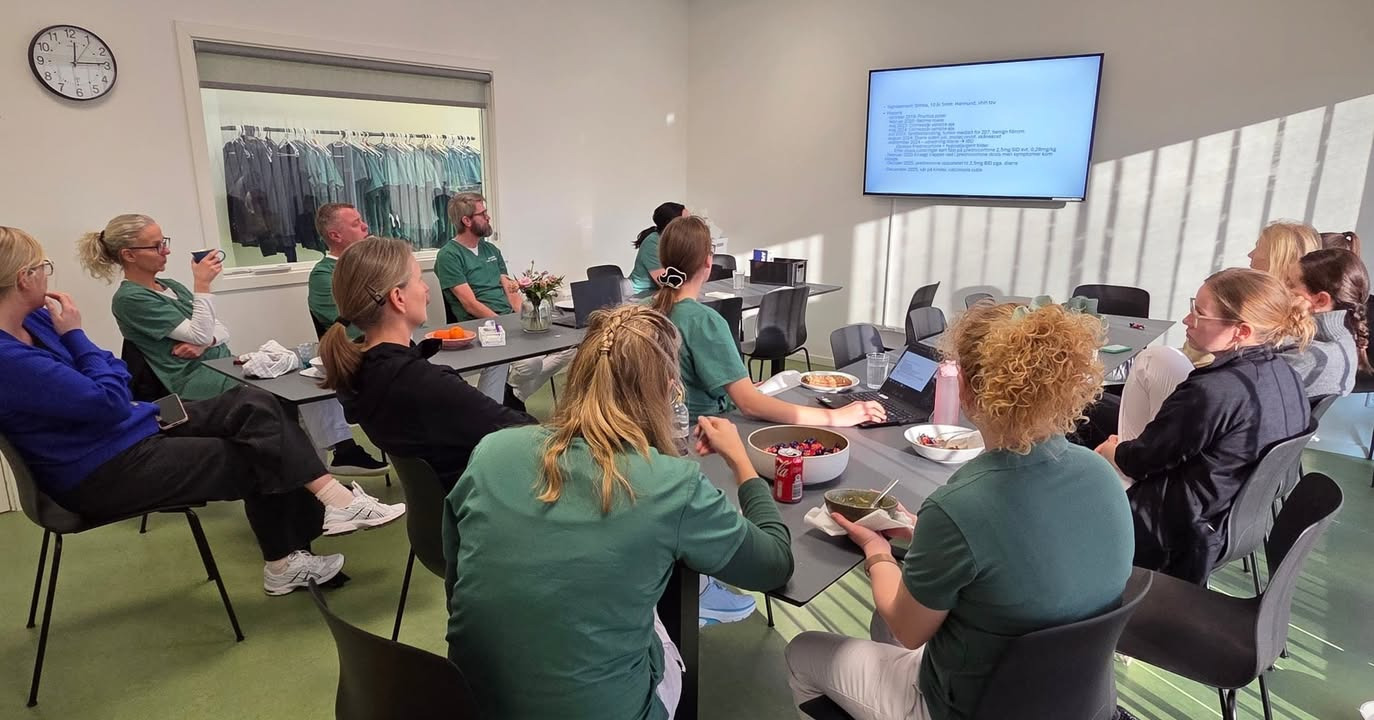 Dyrehospitalet Heden ApS fremhæver værdien af interne konferencer for bedre patientpleje