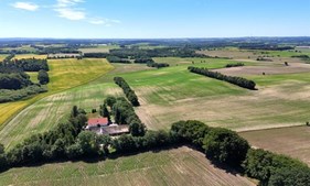 Kærvangsvej 2 og 2 andre boliger er kommet til salg denne uge i Arden - se boligerne her.