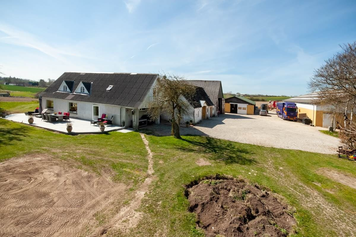 Netop kommet til salg: Præstøvej 104 en af Faxes dyreste adresser