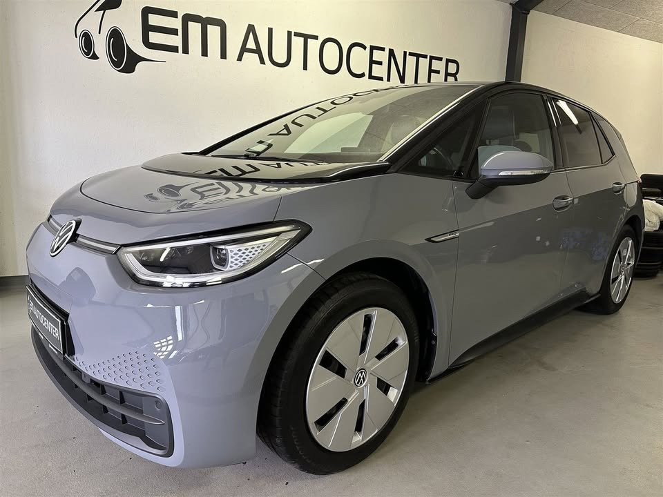 EM AUTOCENTER ApS opfordrer til at tjekke ny VW ID.3 ud online