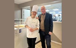 Min Bolighandel Vejle-Hedensted fejrer 28 års samarbejde med lokal konditor gennem julekonkurrence