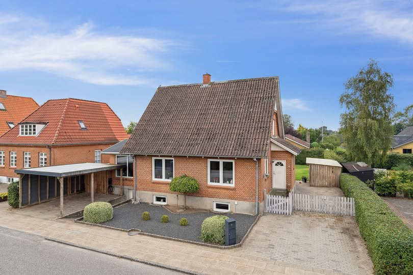Rummelig villa til salg i hjertet af Hammerum