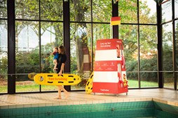 Livredderne klar til badegæster i den kommende uge: Tag børnene med til tårnet på Ishøj Strand