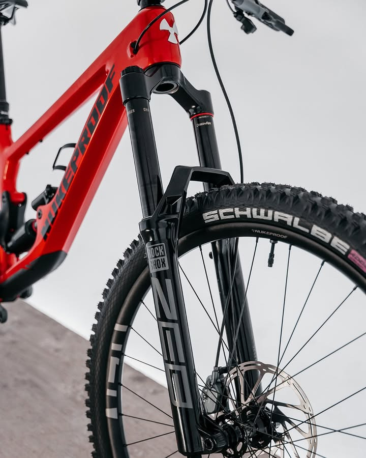 Sæby cykler præsenterer Nukeproof Giga – din ultimative enduro og downhill cykel