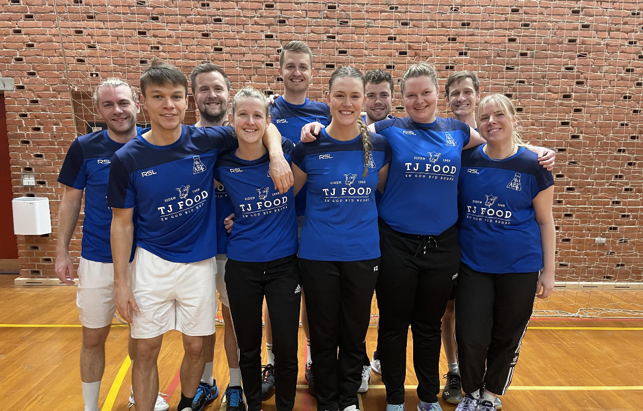 Er du vores nye sponsor? Badmintonklub for studerende med hjemmebane i Risskov søger sponsorer til sæsonen 2024/2025