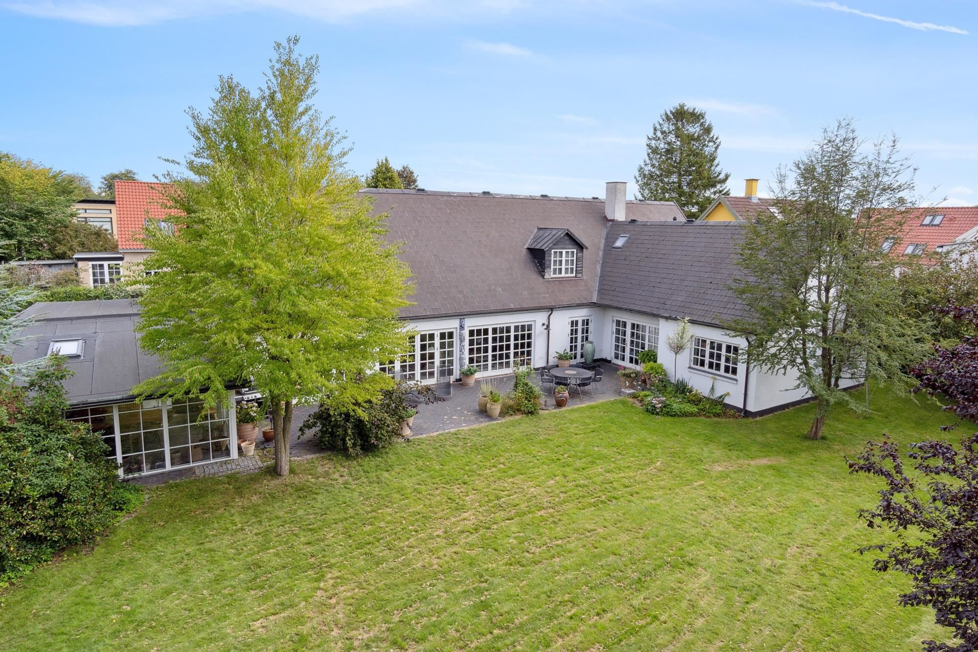 Luksusbolig netop kommet til salg i Birkerød: Se hvad du skal smide for Birkerøds dyreste adresser her