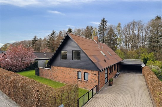 Pris sat ned med 255.000 kr. på Lægdsgårdsvej 1