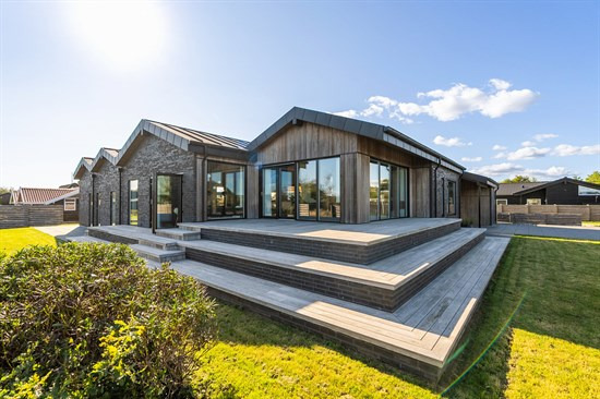 Top 6 over dyreste boliger til salg i Juelsminde. Priser op til 25.000.000 kr