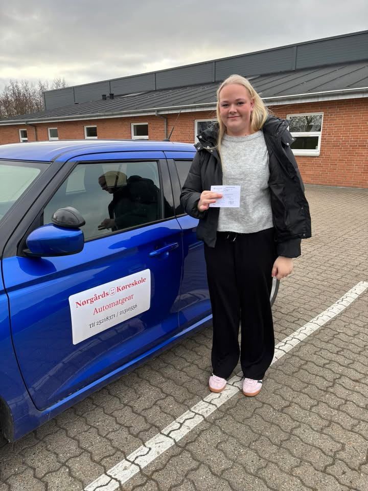 Anine Søhus bestod køreprøven hos Nørgaards Køreskole i Kaas