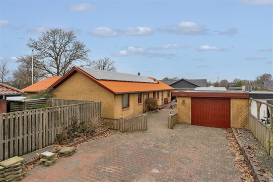 Egevænget 406 og 1 anden boliger er kommet til salg denne uge i Billund - se boligerne her.