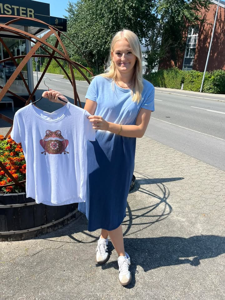 Rosengreen tilbyder skøn sommerkjole fra Costa Mani til halv pris