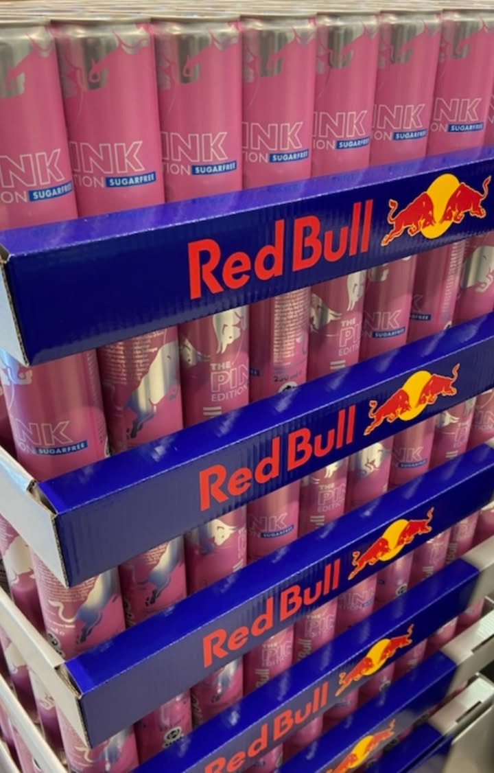Meny Randers lancerer konkurrence med chance for at vinde Red Bull Pink Edition