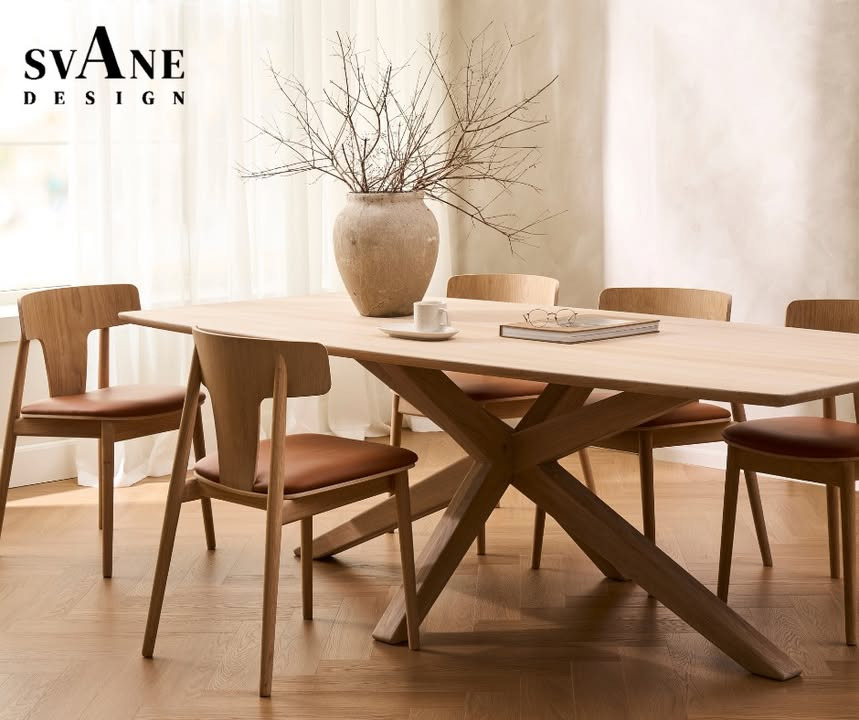 Møblér med Kumo Holstebro præsenterer Bright spisebordsstol i stilfuldt design