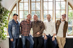 Krogh indtager Nørager med musik og historier