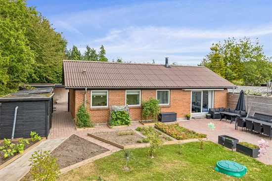 Langørvej 19 er til salg for kun 1.698.000 kr.: Se de billigste boliger til salg i Tilst her