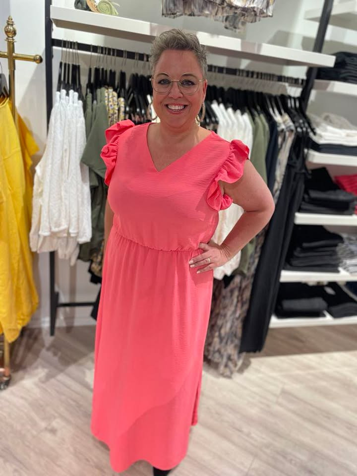 Only Curves præsenterer farvestrålende maxi kjole fra Only Carmakoma