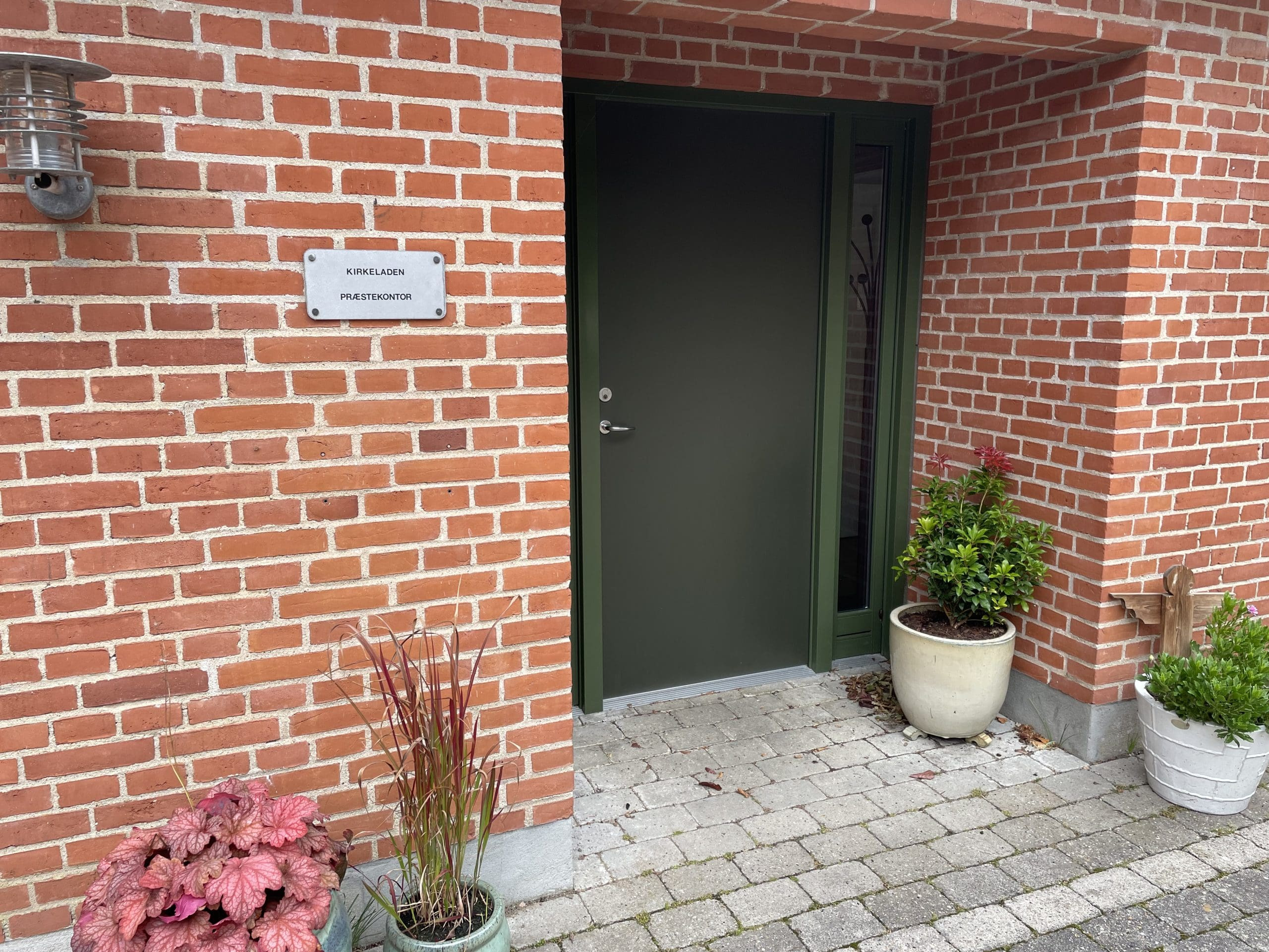 Samtale om tro og stemningsfuld kyndelmisse i Skive