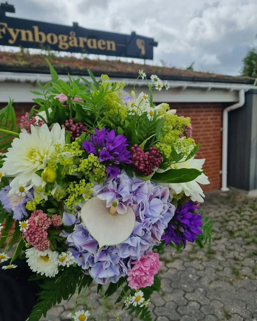 Fynbogården Blomster ApS tilbyder selvbetjening fra 8 til 21 hver dag