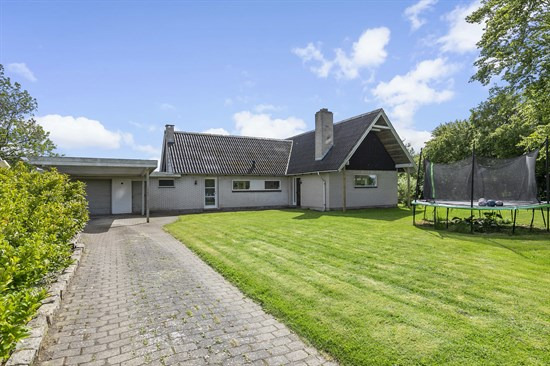 Til salg hos Nybolig Brønderslev & Vrå: Drømmen om et hjem i charmerende villa