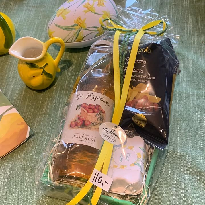 Fru Hansens Butik & Café tilbyder færdigpakkede gavekurve til den travle kunde