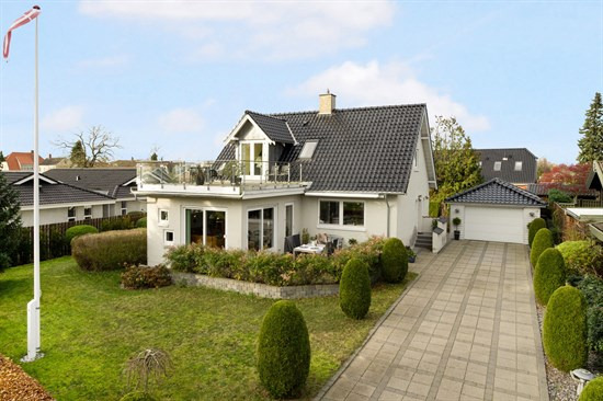 Top 6 over dyreste boliger til salg i Faxe Ladeplads. Priser op til 5.495.000 kr