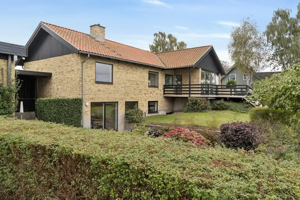 &LIVING Aalborg præsenterer villa med panoramaudsigt i Vrinners