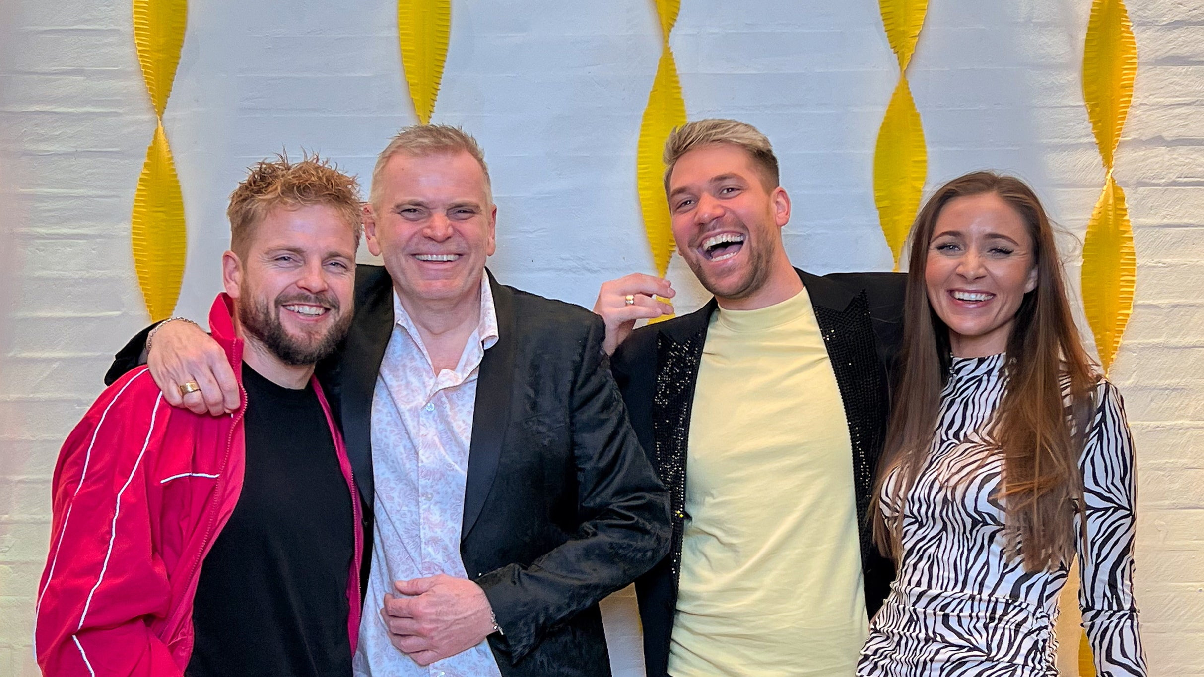 Det Gule Show 2: En aften med grin og gule personligheder i Aarhus