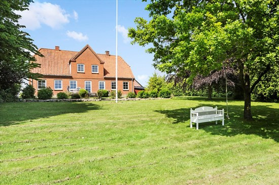 Luksusbolig netop kommet til salg i Tørring: Se hvad du skal smide for Tørrings dyreste adresser her