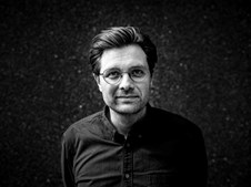 Lasse Hørbye Nielsen deler sin rejse fra Østervrå til TV2