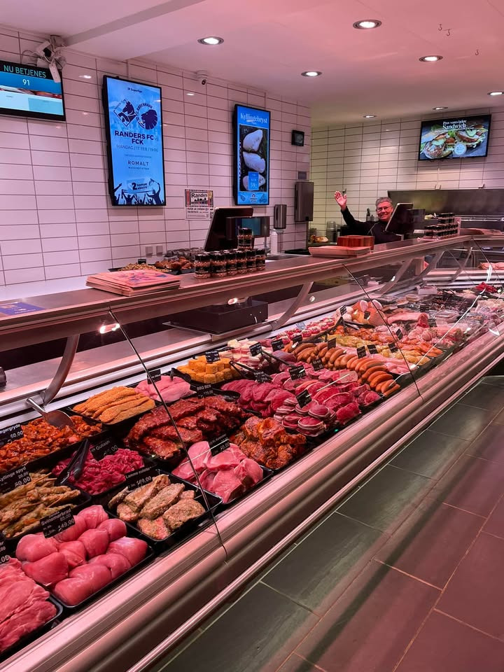 Frederiksberg Kødforsyning v/Christian Rytter Sørensen: Gode tilbud på kylling, BBQ ben og højrebsbøffer til weekenden