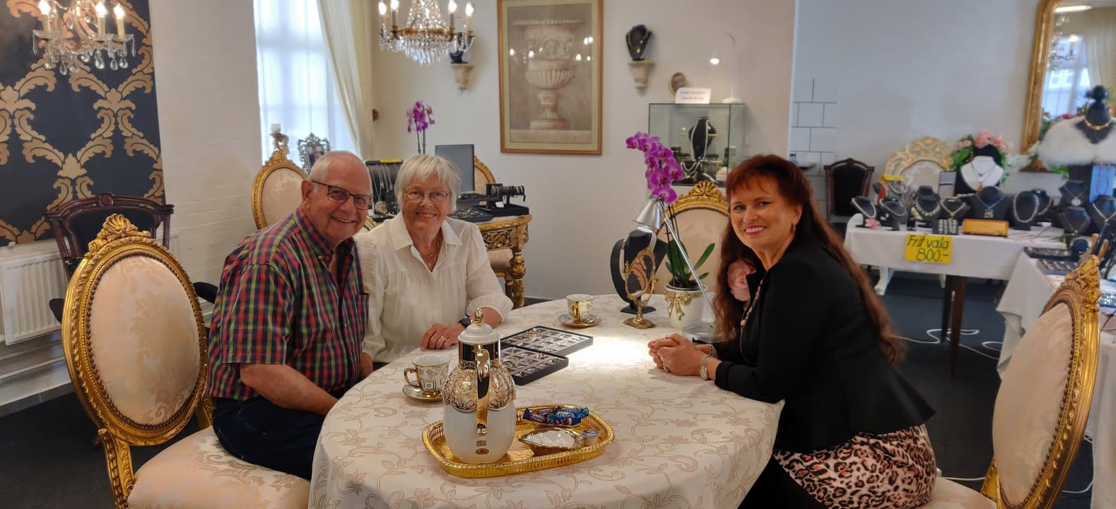 Ægte kærlighed fejres med en smuk ring fra Smykkedesigner Helga Winther