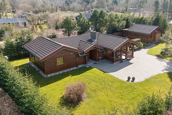 Lyngbjergvej 10 og 2 andre boliger er kommet til salg denne uge i Fjerritslev - se boligerne her.