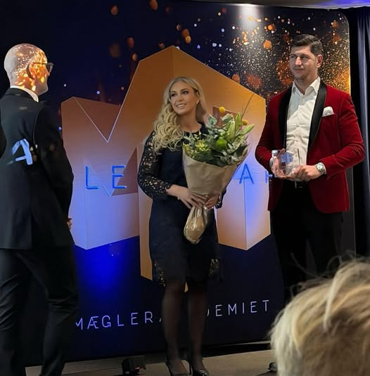 John Frandsen Herning vinder prisen som årets bedste mægler på Facebook 2025