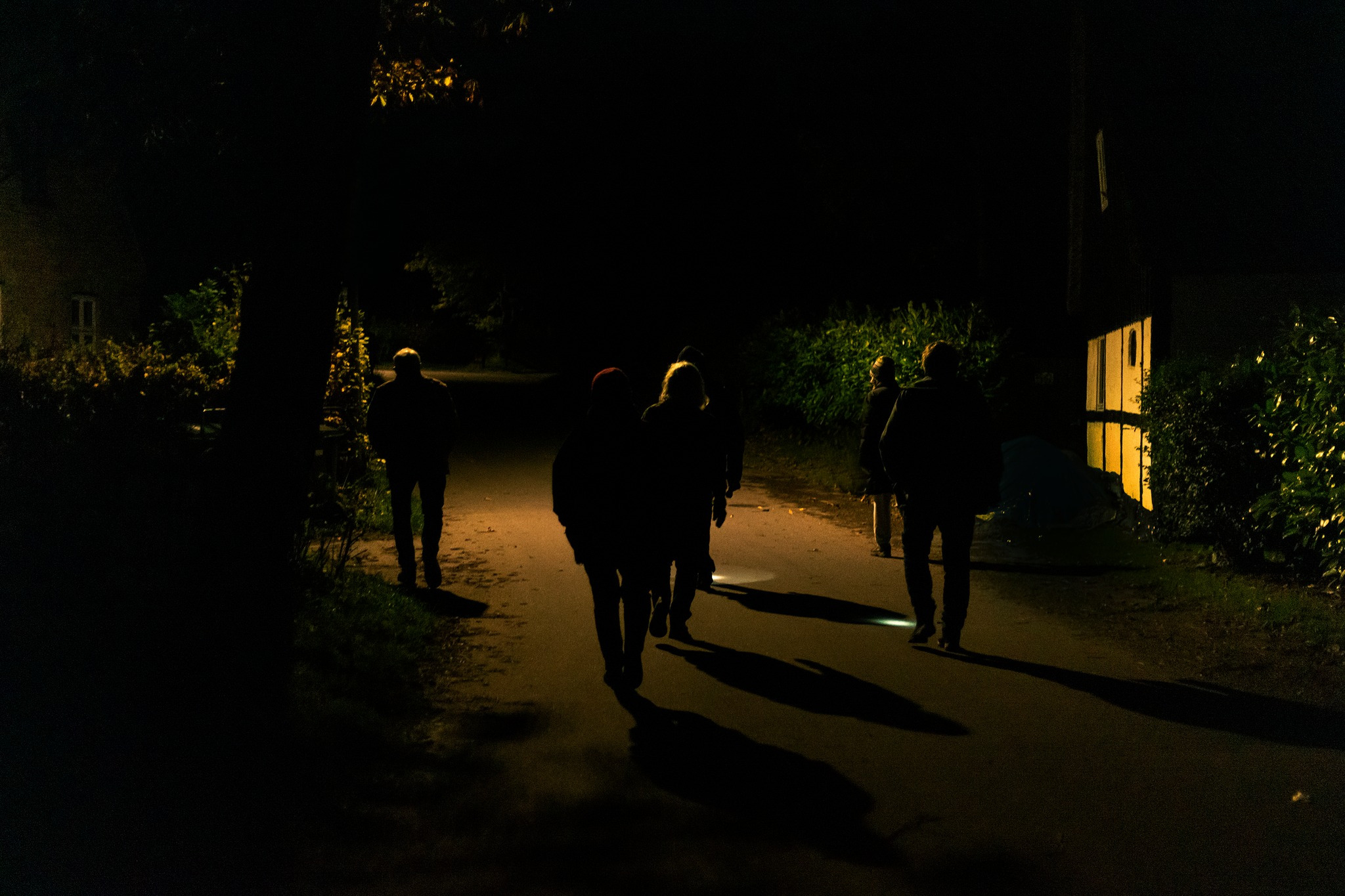 Stemningsfuld vandring i Ørby: Gæt med på historierne