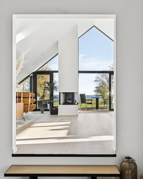 Nyhed fra &LIVING Aalborg: Strandvilla i Karlslunde til salg