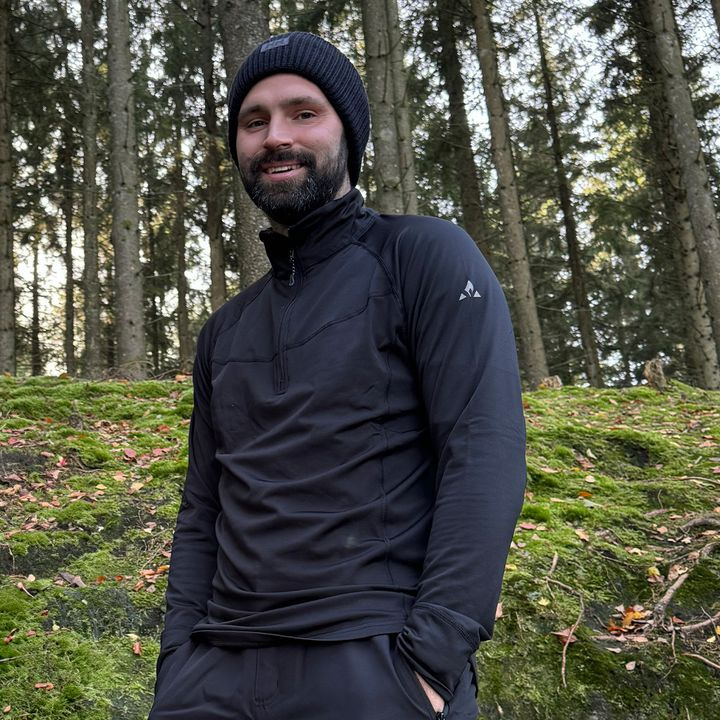 Sportigan Viborg ApS tilbyder varme og åndbare skiundertøj og midlayers til medlemspriser