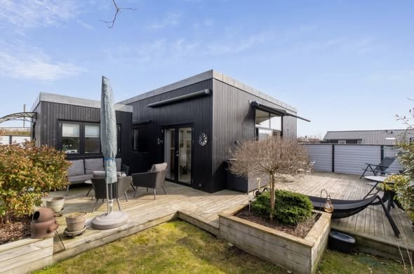 Nybolig Hvidovre - Alexander Holm ApS præsenterer skønt fritidshus i Præstemosen