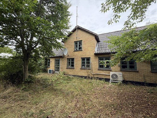 Grønnegade 10 er til salg for kun 395.000 kr.: Se de billigste boliger til salg i Aakirkeby her