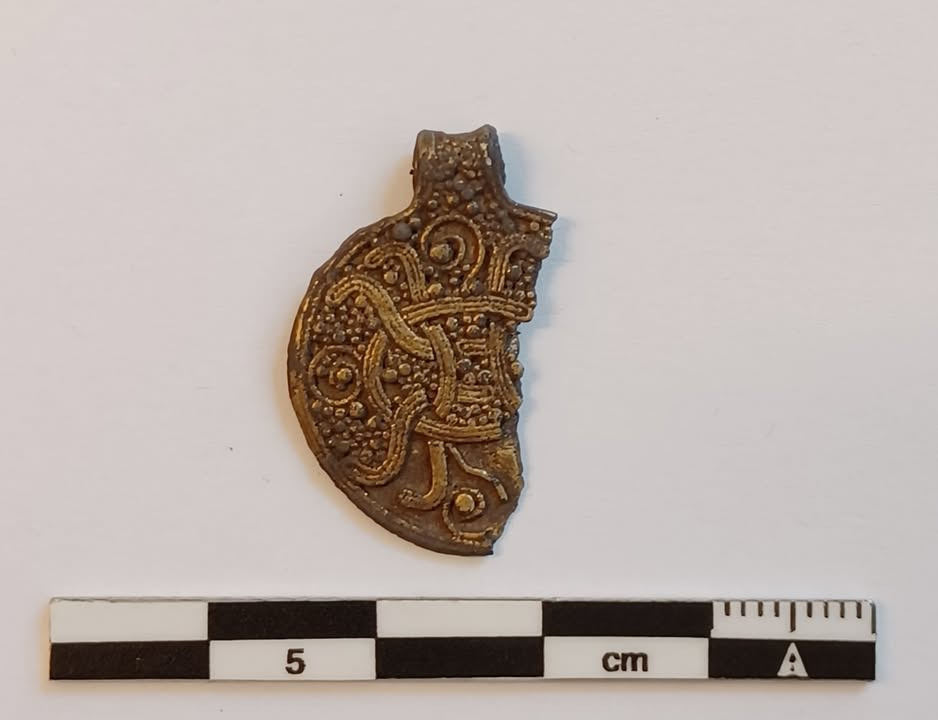 Museerne i Holstebro præsenterer vikingetidens hængesmykker: Et blik på fortidens pynt og status