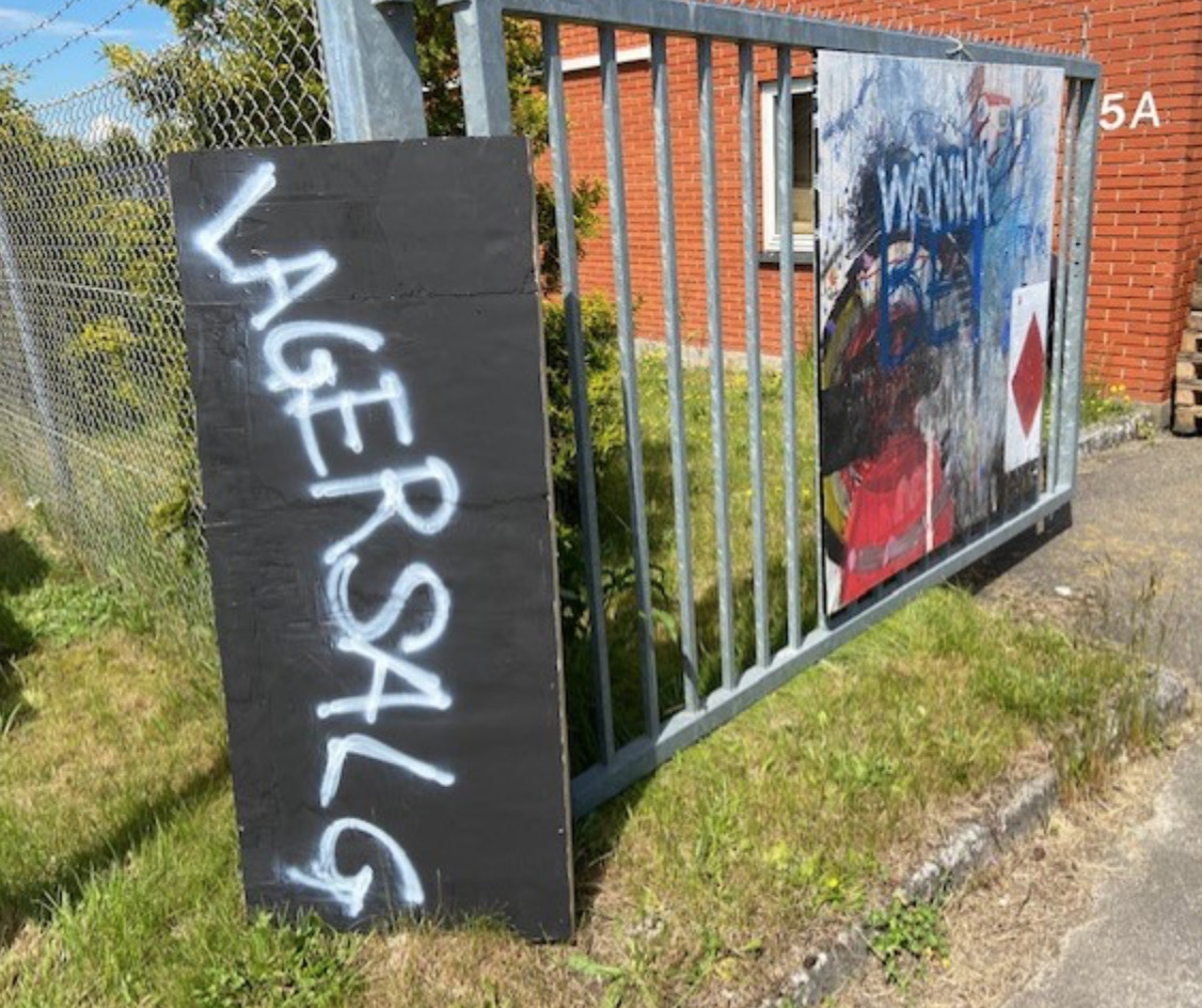 Lækker kombi af Kunst udstilling og sommer outlet