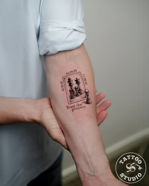 Oplev skak-inspireret mikro realisme hos Tattoo Studio 96's artist Furkan