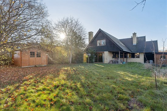 Vesterkærsvej 13 og 4 andre boliger er kommet til salg denne uge i Hvidovre - se boligerne her.